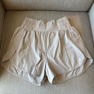 🛑SOLD🛑 Balance Athletica Women’s Breeze Workout Shorts Thong Liner In Ivory - XS